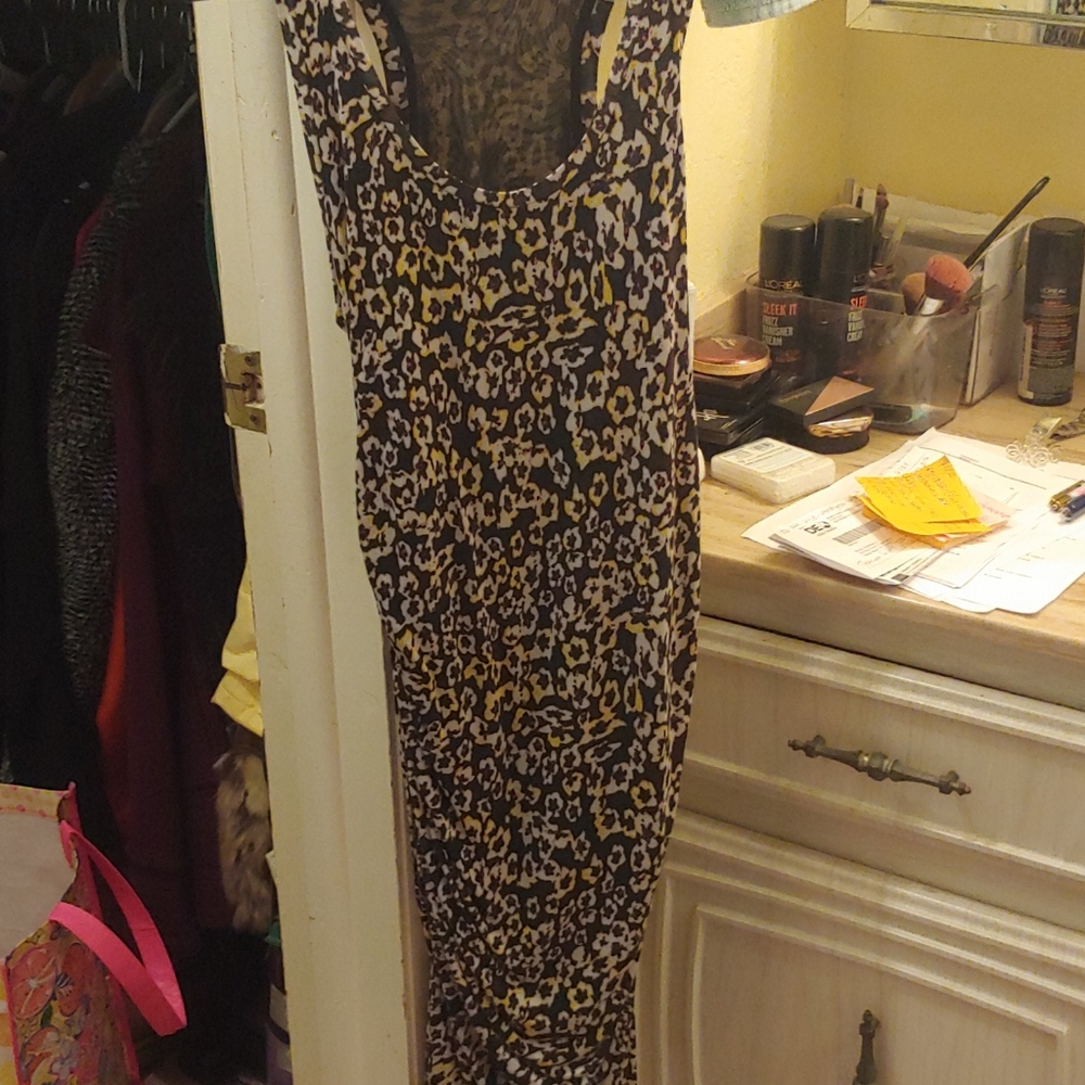 Dress - Picture 4 of 4